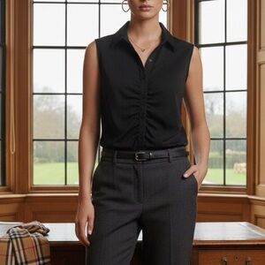 NWOT Adrianna Papell - comfortable sleeveless bottom down